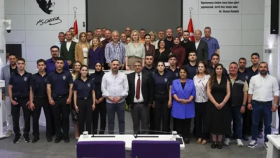 Buca Belediyesi’nde göreve başlayan zabıta memurları için düzenlenen törende konuşan