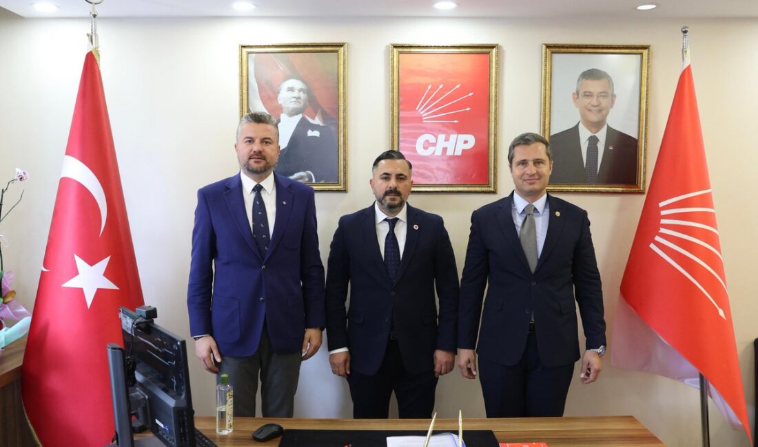 Buca Belediye Başkanı Görkem Duman'ın gözaltına alınmasının ardından CHP Buca'dan