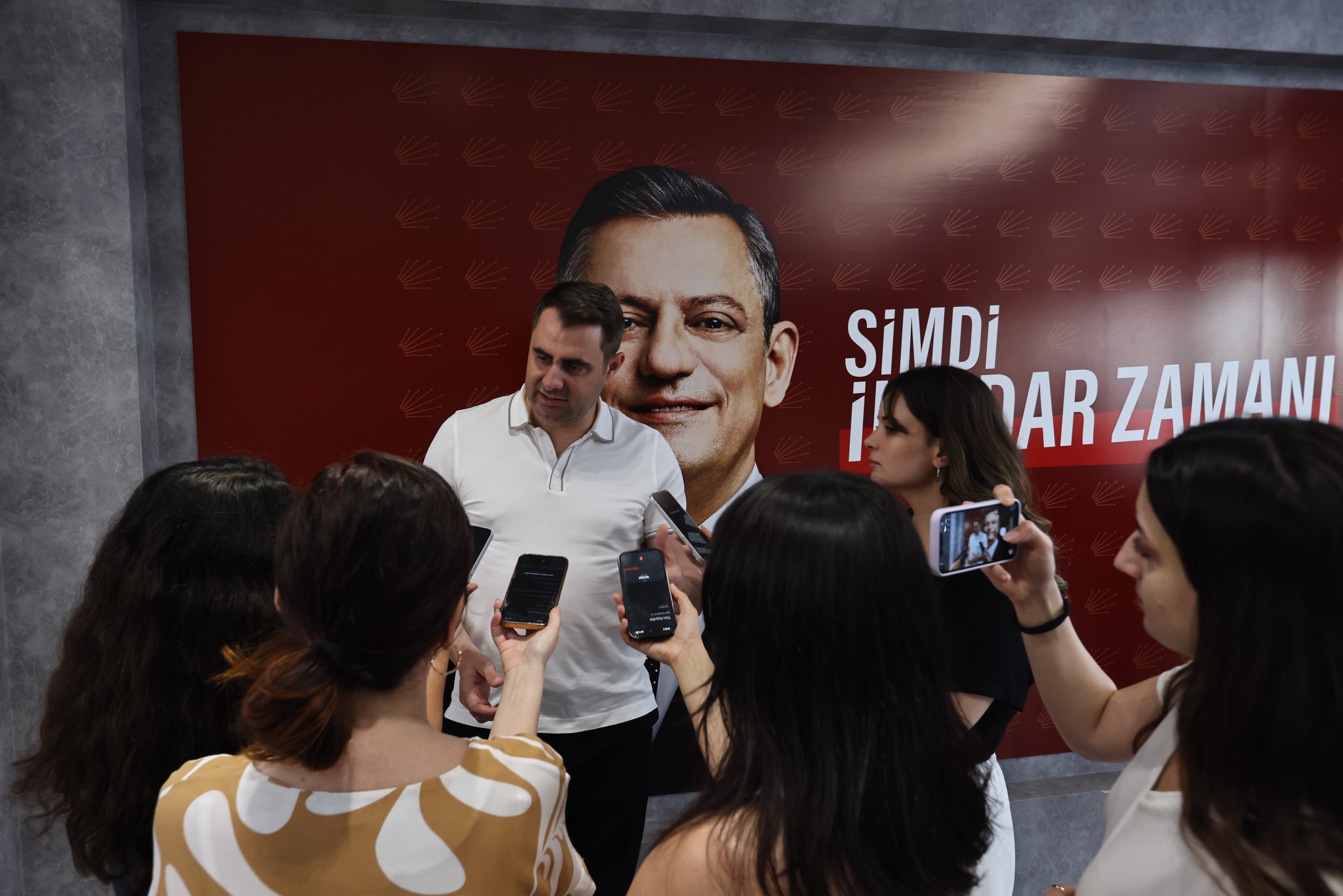 CHP İzmir İl Başkanı Çağatay Güç, genel merkez tarafından görevden