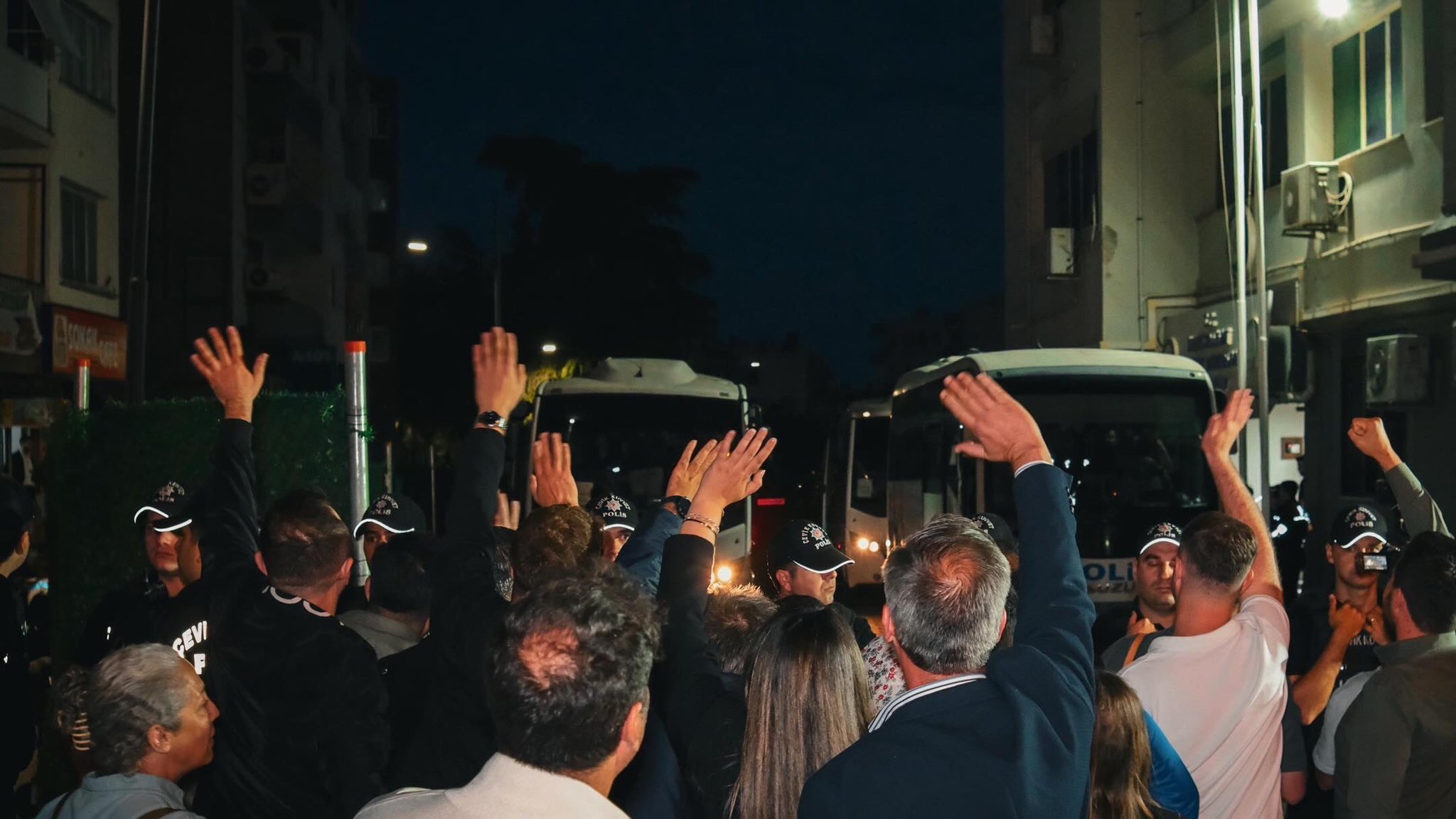 Buca Belediyesi soruşturmasında yeni gelişme: 54 kişi Adliye'ye sevkedildi