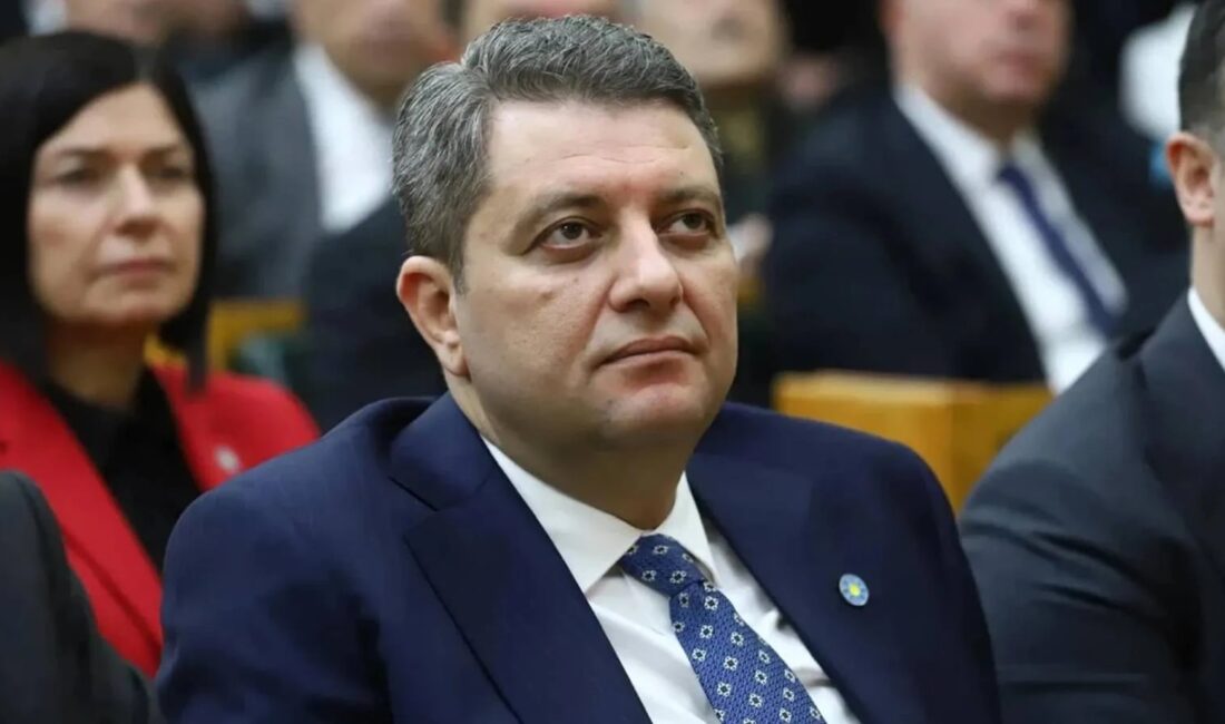 İYİ Parti'den istifa eden İstanbul Milletvekili Ersin Beyaz, AK Parti'ye