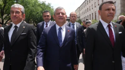 CHP'deki kurultay krizinde gözler yargı kararlarına çevrilmişken, kulislere bomba bir