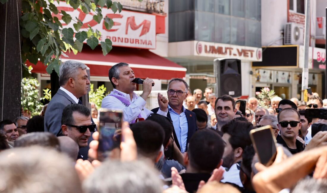 İzmir programı kapsamında Kiraz ilçesini ziyaret eden Özgür Özel, mesleği