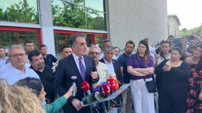İzmir Büyükşehir Belediye Başkanı Cemil Tugay’ın partisinden istifa edeceği iddialarının