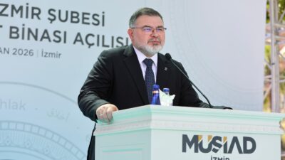 MÜSİAD İzmir’in yeni hizmet binası açılışında konuşan AK Parti İzmir
