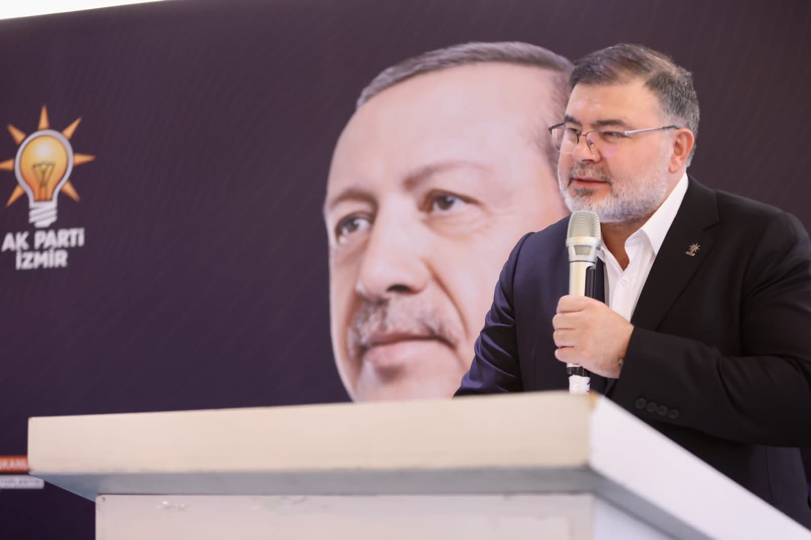 AK Parti İzmir İl Başkanlığı'ndan 'Vefa' buluşması: Bilal Saygılı gündemi değerlendirdi