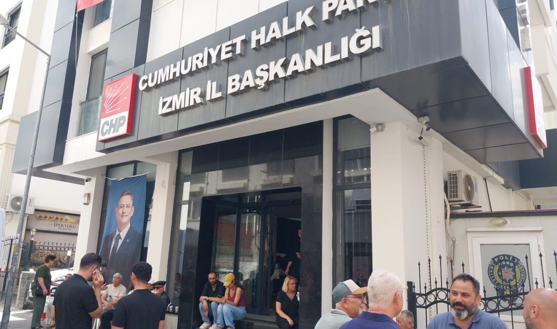 izmir il başkanının görevden alınacağına kesin gözüyle bakılan CHP MYK'nın