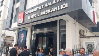 izmir il başkanının görevden alınacağına kesin gözüyle bakılan CHP MYK'nın