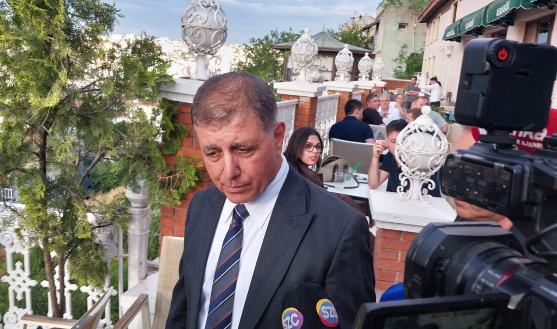 CHP genel merkezinin İzmir il yönetimini görevden almasıyla başlayan krizde,
