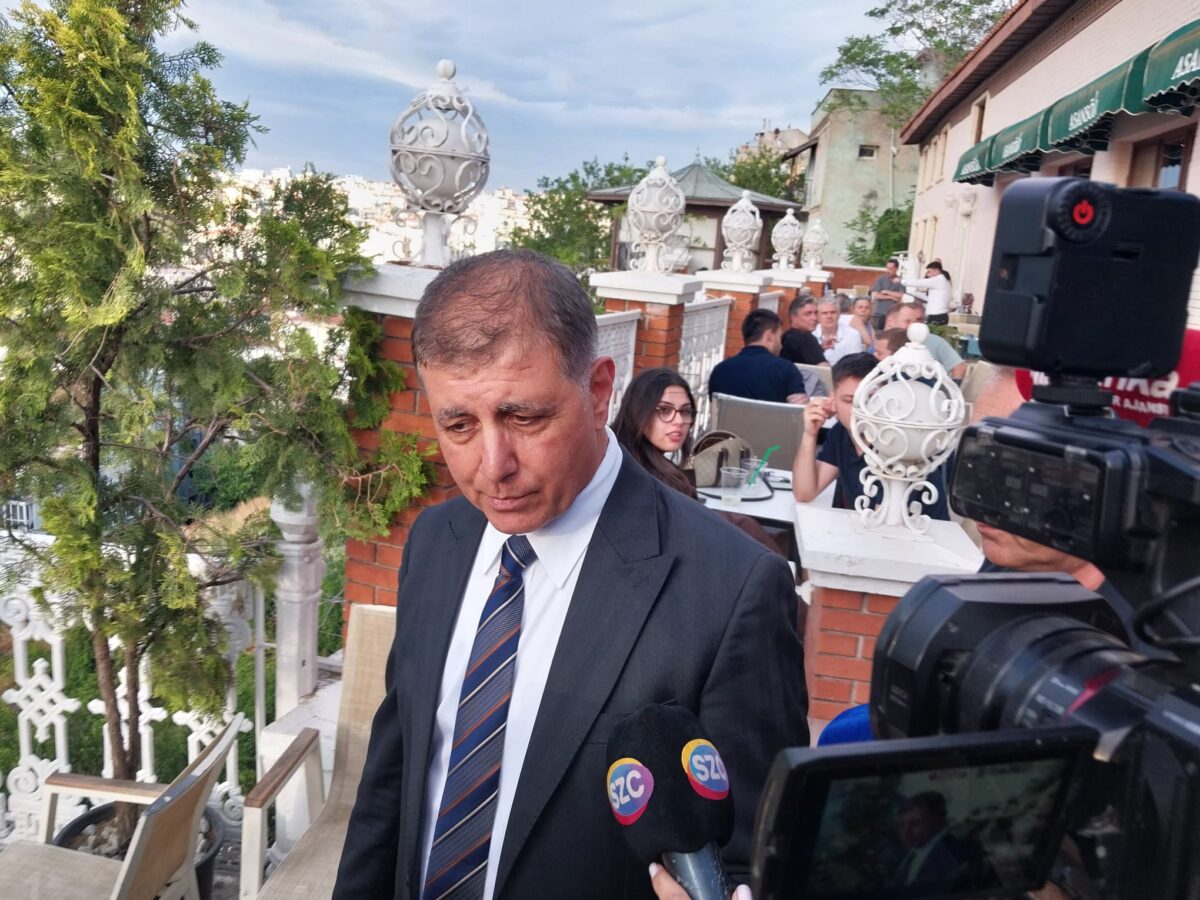 CHP genel merkezinin İzmir il yönetimini görevden almasıyla başlayan krizde,