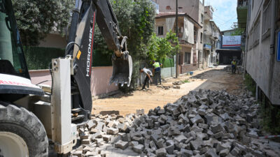 Bornova Belediye Başkanı Ömer Eşki, Çamdibi’nin kalbinde düğmeye bastı. Yıllardır
