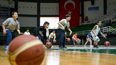 Bornova Belediyesi, 8 farklı branşta açacağı dev yaz spor okulları