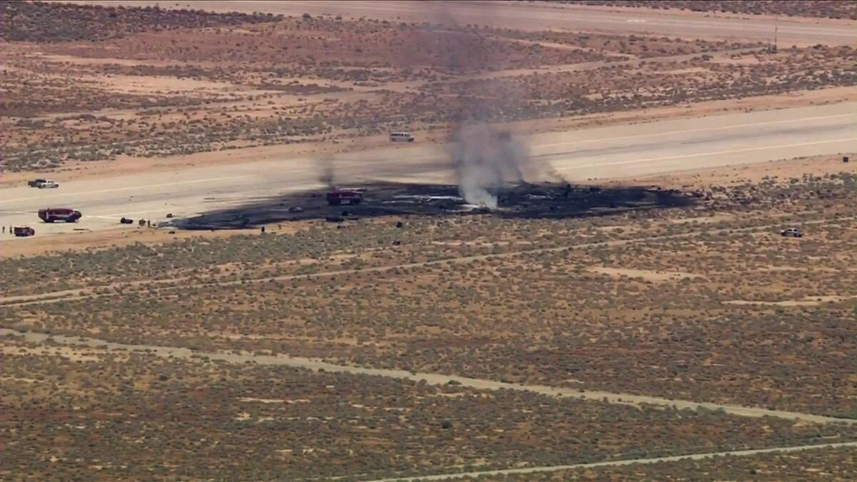 B-52 bombardıman uçağı düştü
