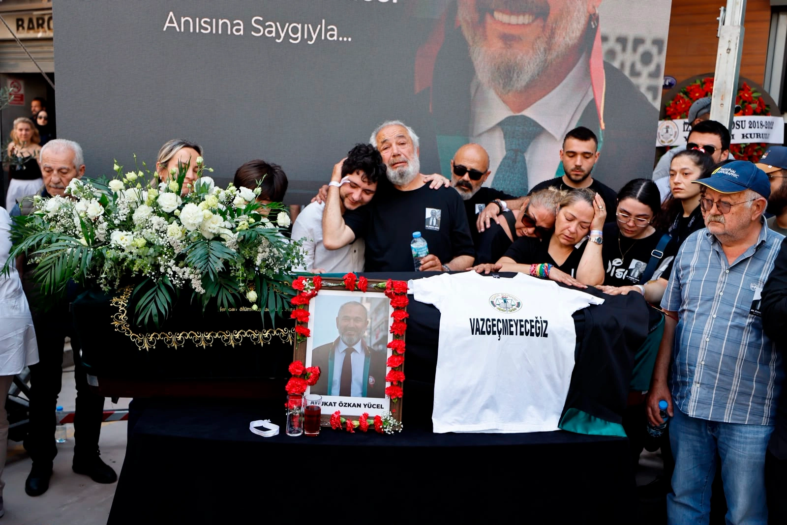 Başkan Tugay, Özkan Yücel'e son görevini yerine getirdi