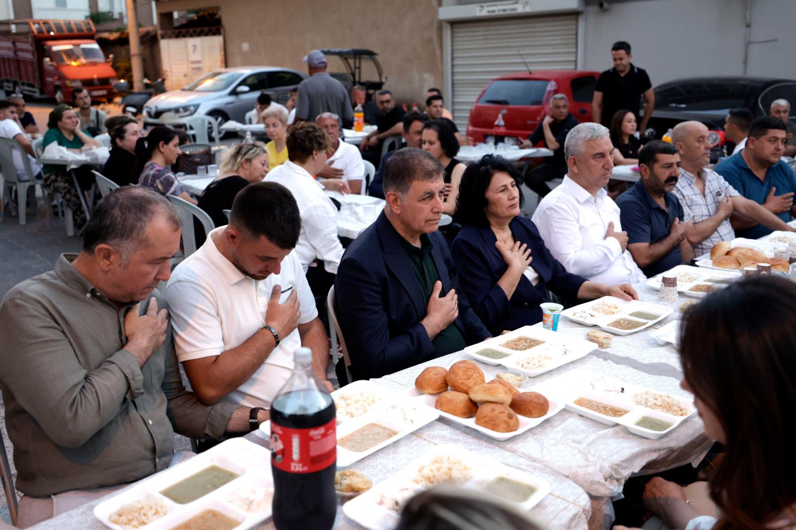 İzmir Büyükşehir Belediye Başkanı Dr. Cemil Tugay, muharrem ayının yas-ı