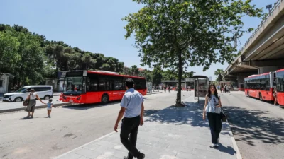 Zeminlerinden dijital panolarına kadar baştan aşağı yenilendi. Bornova Aktarma İstasyonu'ndaki