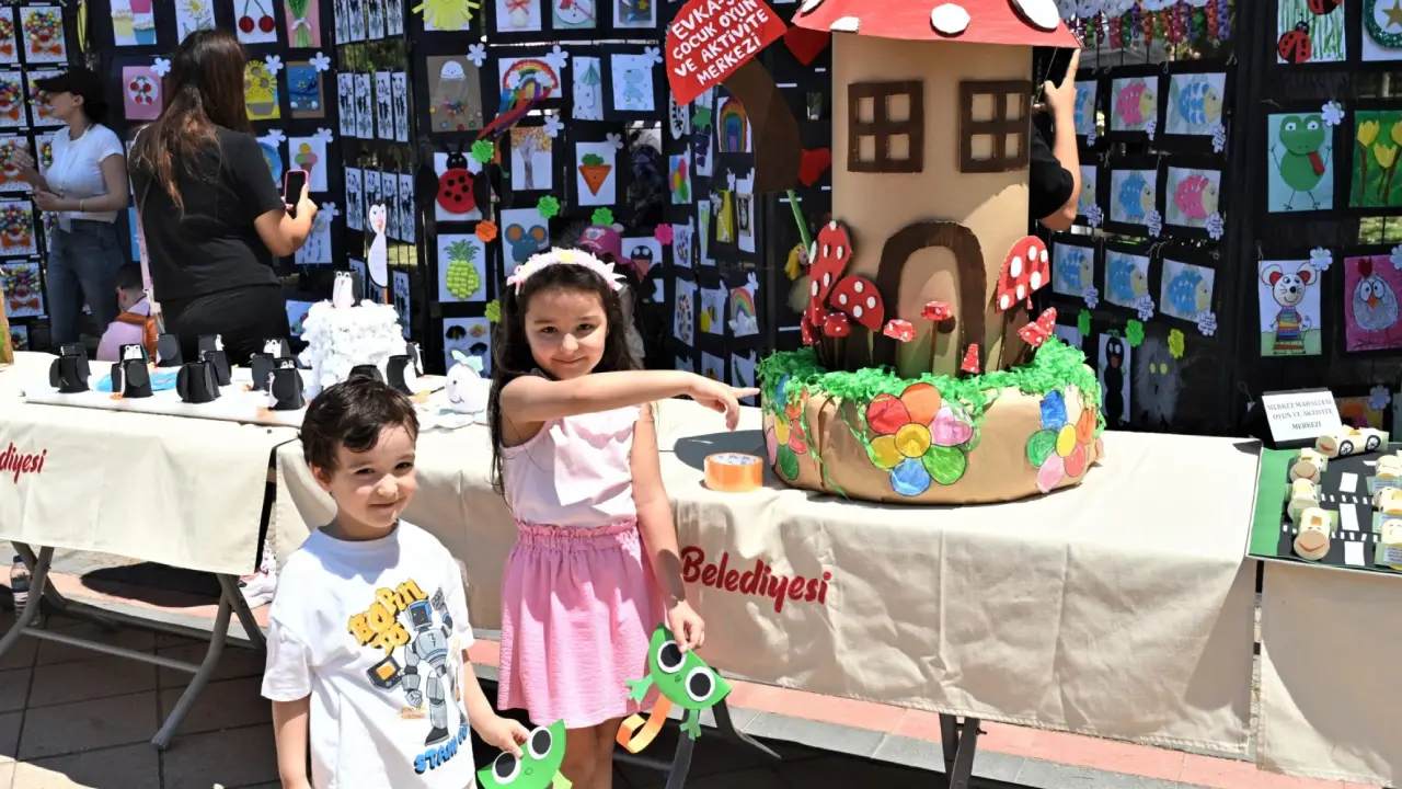 Bornova Büyükpark’ta miniklerin büyük sergisi