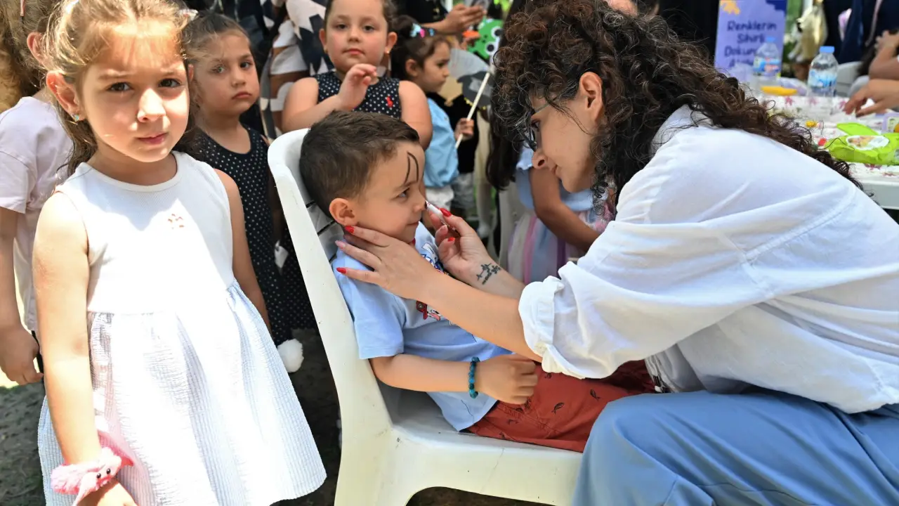 Bornova Büyükpark’ta miniklerin büyük sergisi
