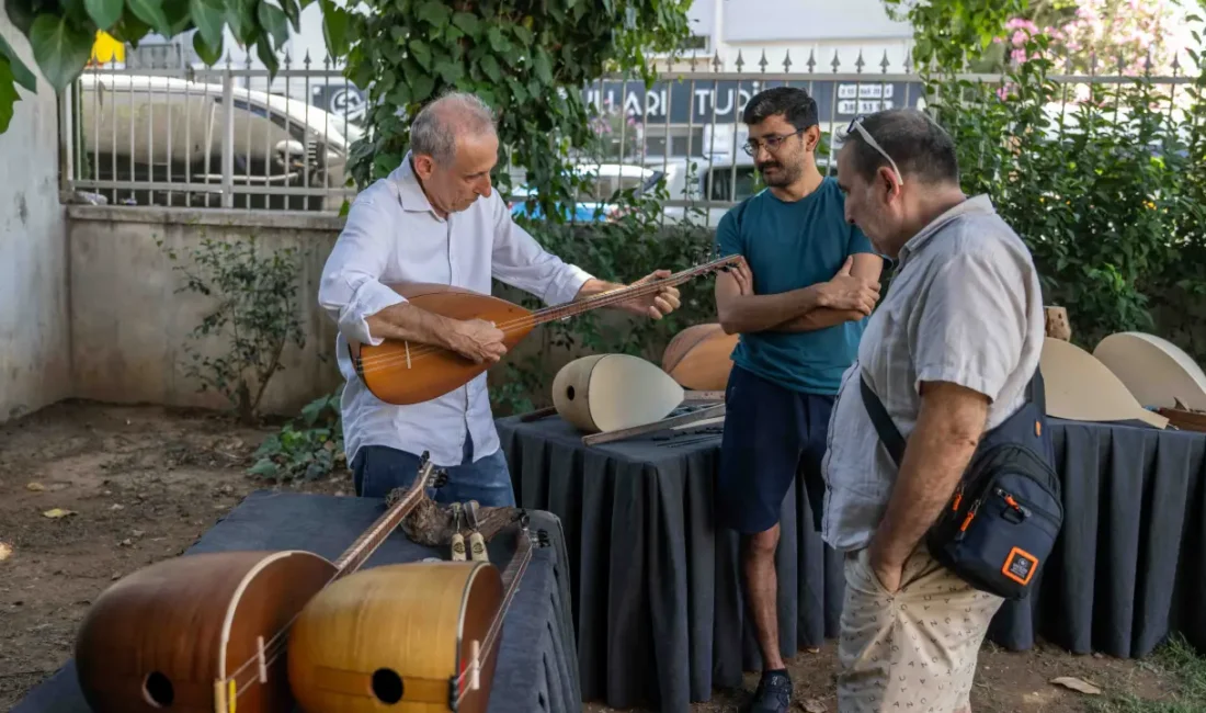 Usta yapımcılar deneyimlerini paylaştı, müzik tutkunları geleneksel zanaatın inceliklerini keşfetti