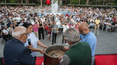 Irk, din, dil ve cinsiyet ayrımı gözetmeksizin binlerce Bornovalı aynı