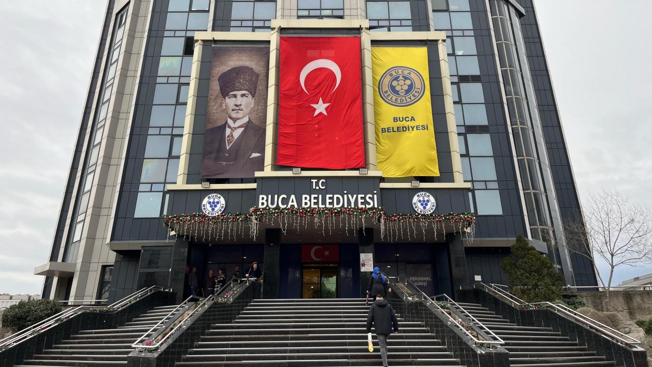 Buca Belediyesi'ne operasyonda gelişme