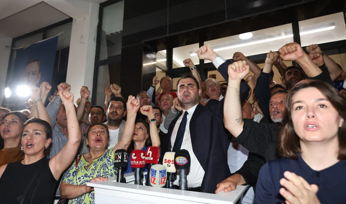 CHP Merkez Yönetim Kurulu kararıyla görevden alınmasının ardından İzmir İl