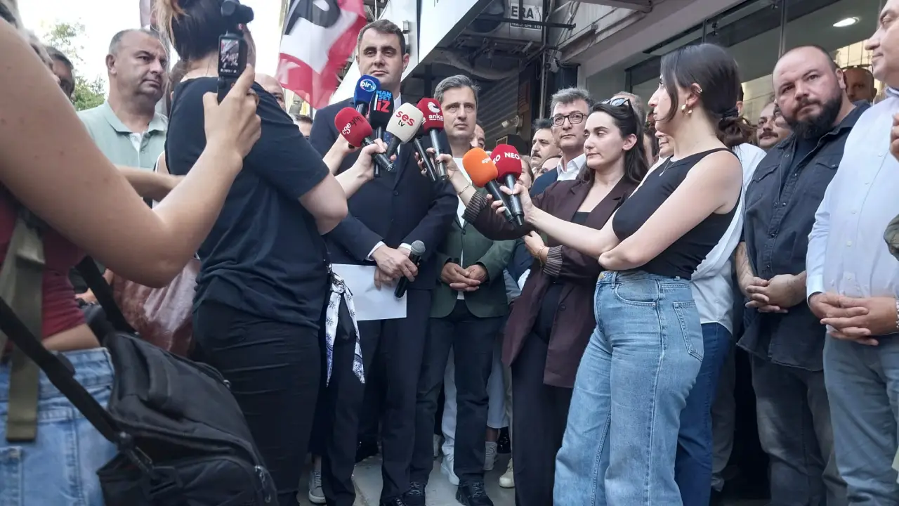 CHP İzmir İl Başkanlığı görevinden alınan Çağatay Güç, ilçe ve