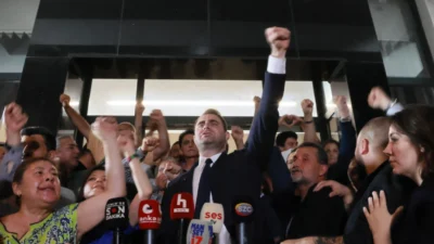 Merkez Yönetim Kurulu kararıyla görevden alınmasının ardından Ankara'dan İzmir'e dönen