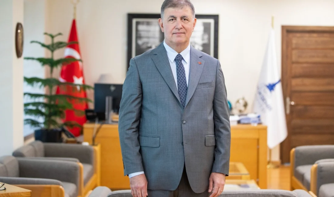 CHP Genel Merkezi'nin İzmir İl Yönetimi'ni görevden almasının ardından ilçe