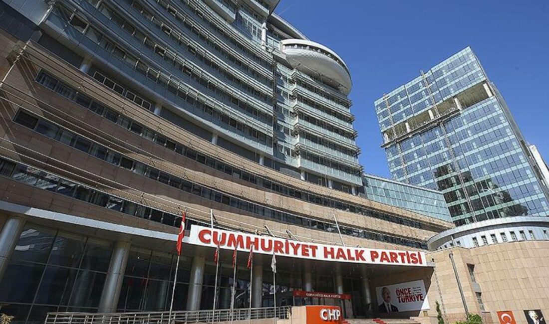 Kemal Kılıçdaroğlu yönetimindeki CHP Parti Sözcüsü Müslim Sarı, olağanüstü kurultay