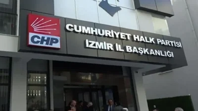 CHP’nin kalesi olarak nitelendirilen İzmir’de, Büyükşehir Belediye Başkanı Cemil Tugay