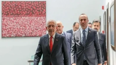 Hukuki süreçlerin ardından mahkeme kararıyla CHP yönetimini devralan Kemal Kılıçdaroğlu’nun