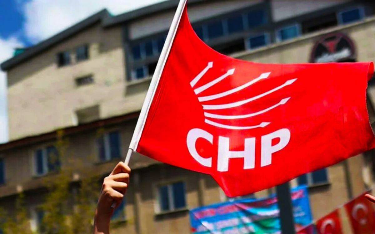 32 hukukçudan ortak CHP açıklaması: 'Olağanüstü Kurultay hukuken zorunluluktur'