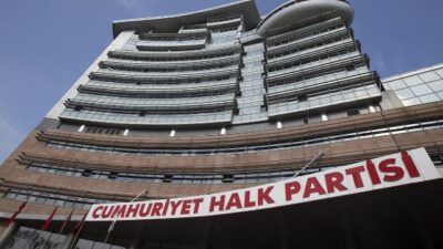 CHP’de yargının "mutlak butlan" kararı sonrası tırmanan yetki krizinde, seçilmiş