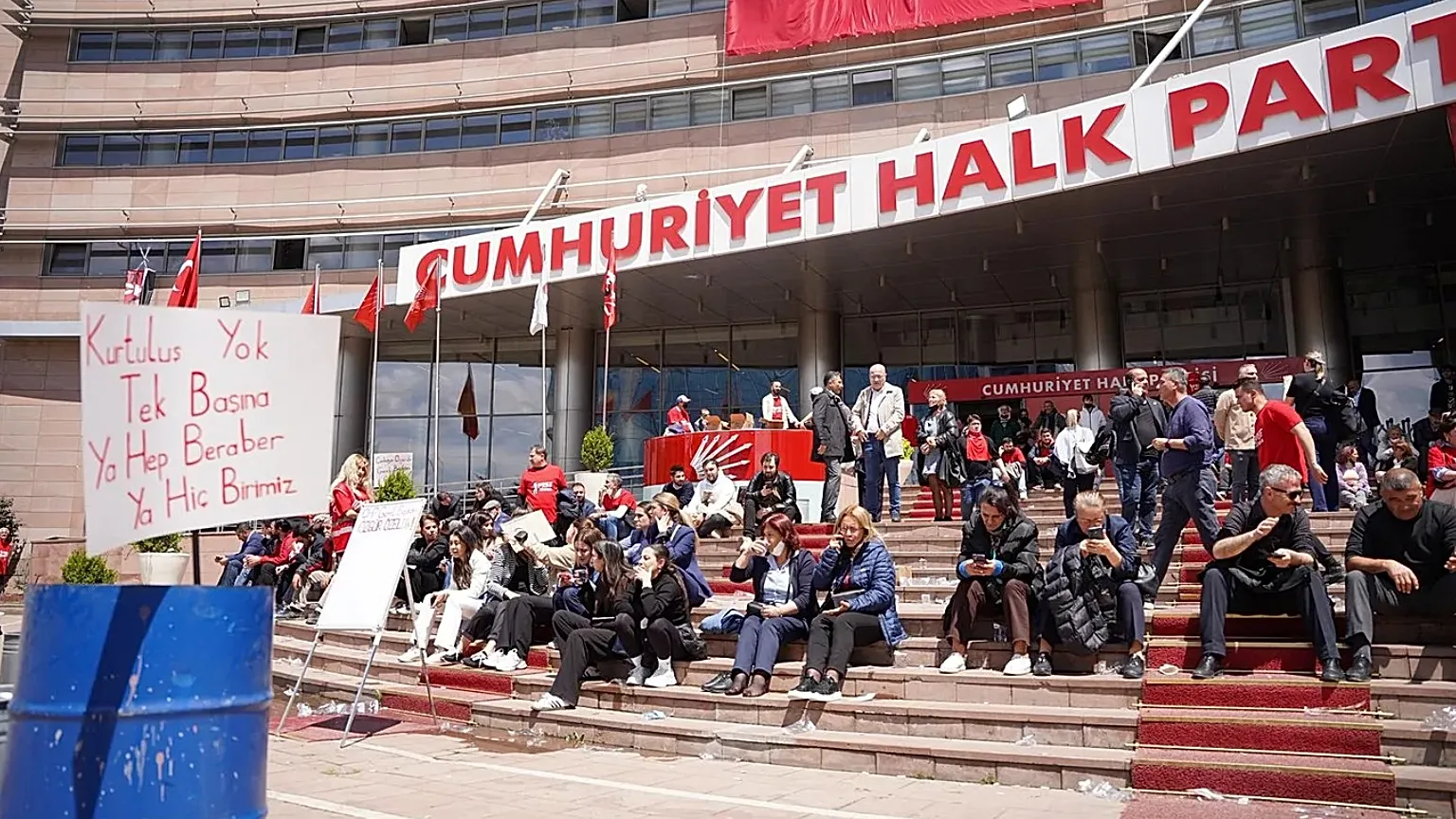 İstanbul Cumhuriyet Başsavcılığı, CHP’nin 38. Olağan Kurultayı’nda oy kullanan tüm