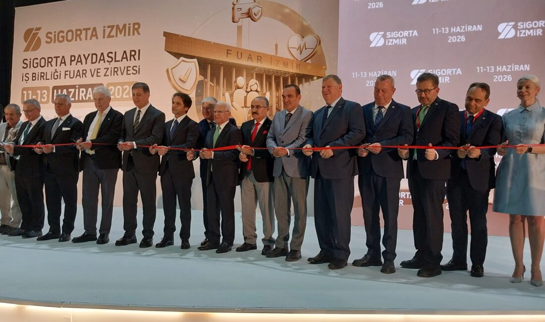 İzmir Büyükşehir Belediyesi ve İZFAŞ ev sahipliğinde kapılarını açan Sigortacılık