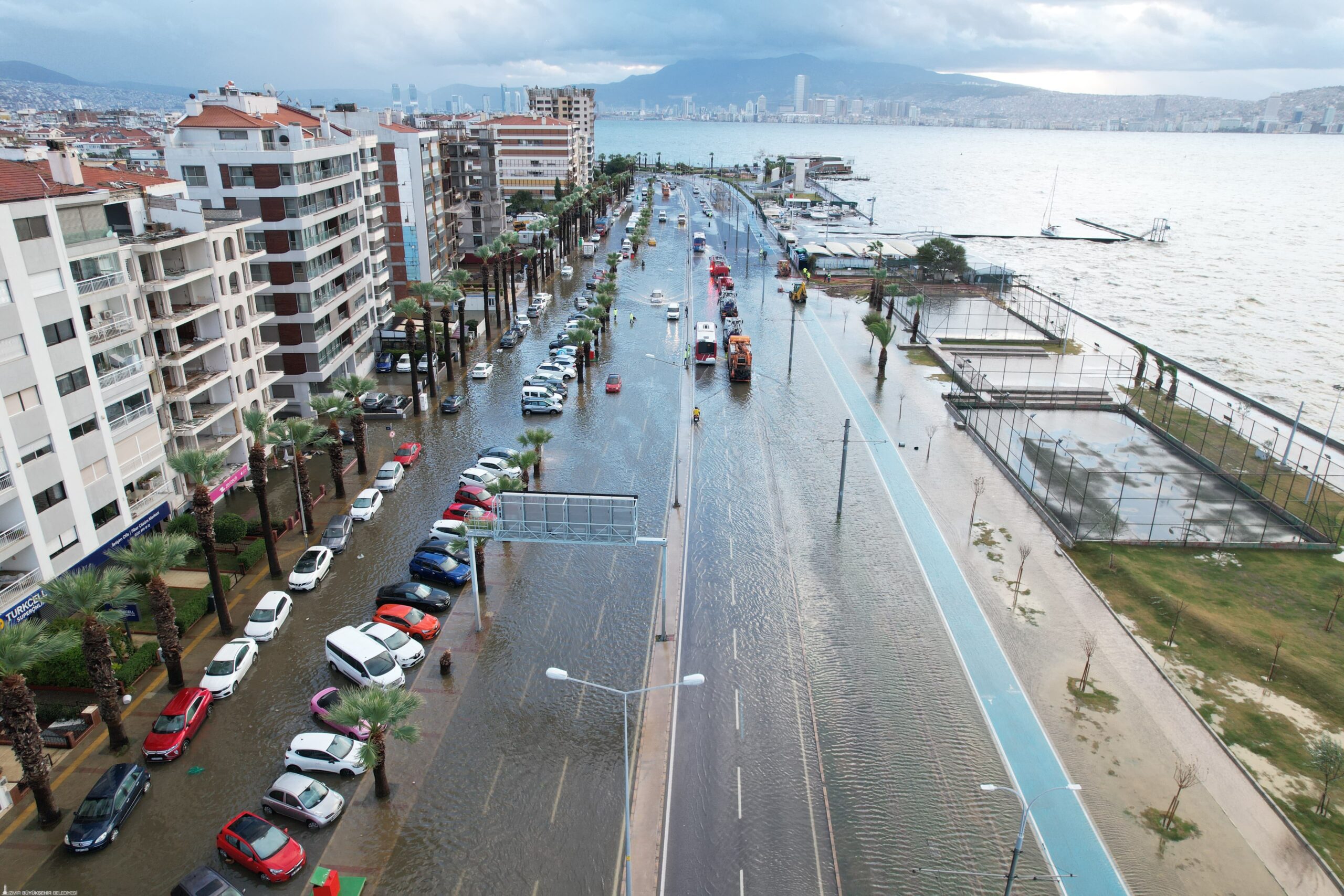 İzmir için 'korkutan senaryo': Deniz seviyesi 1.7 metre yükselecek