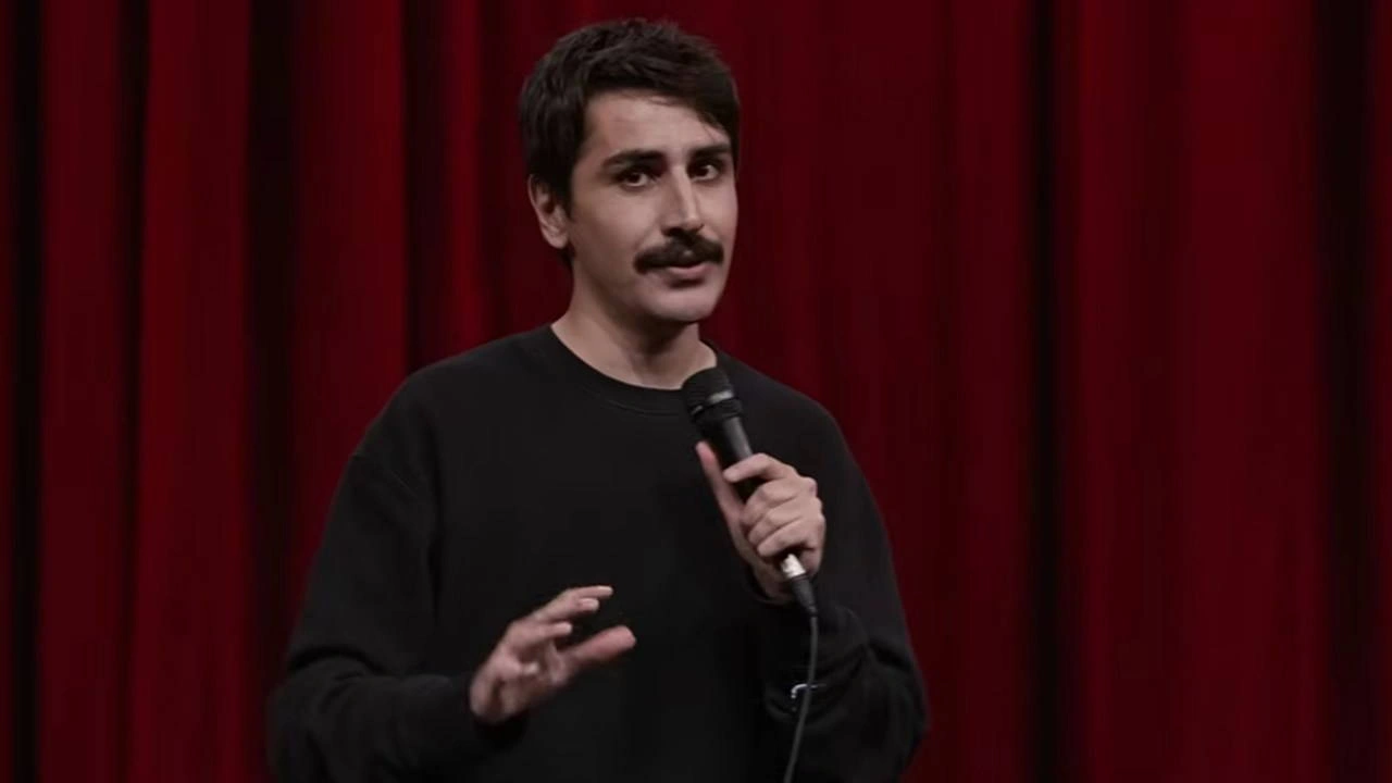 Komedyen Deniz Göktaş’ın dijital platformda yayımlanan ve kısa sürede geniş