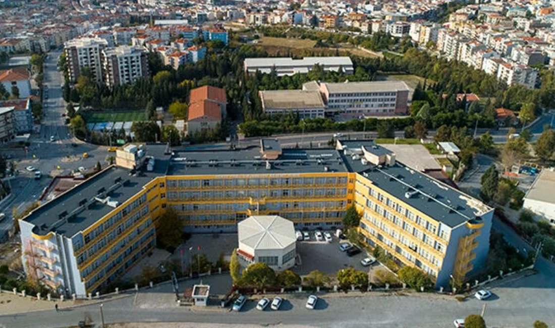 Dokuz Eylül Üniversitesi bilgi sistemlerine yönelik yüksek etkili bir siber
