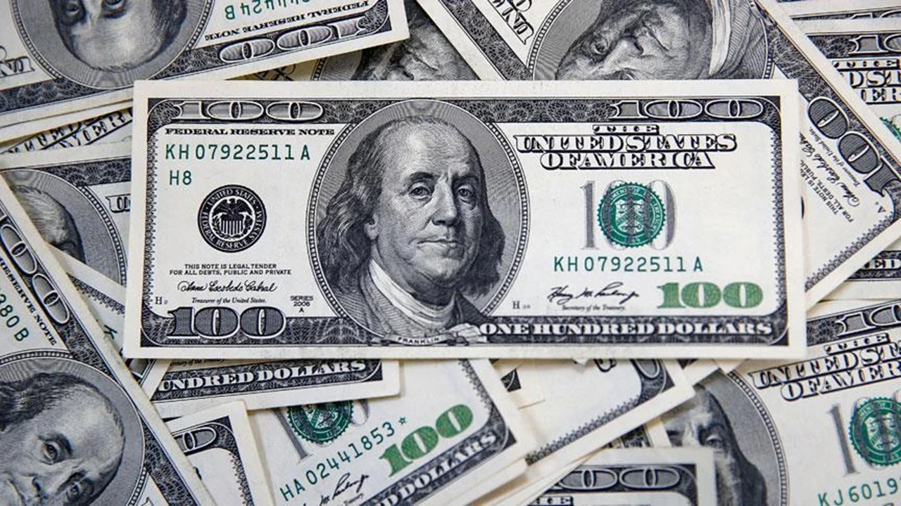 İstanbul serbest piyasasında dolar yeni güne 46,0810 liradan, euro ise