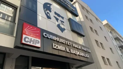 CHP İzmir örgütünde çeşitli dönemlerde görev yapmış 42 eski ilçe