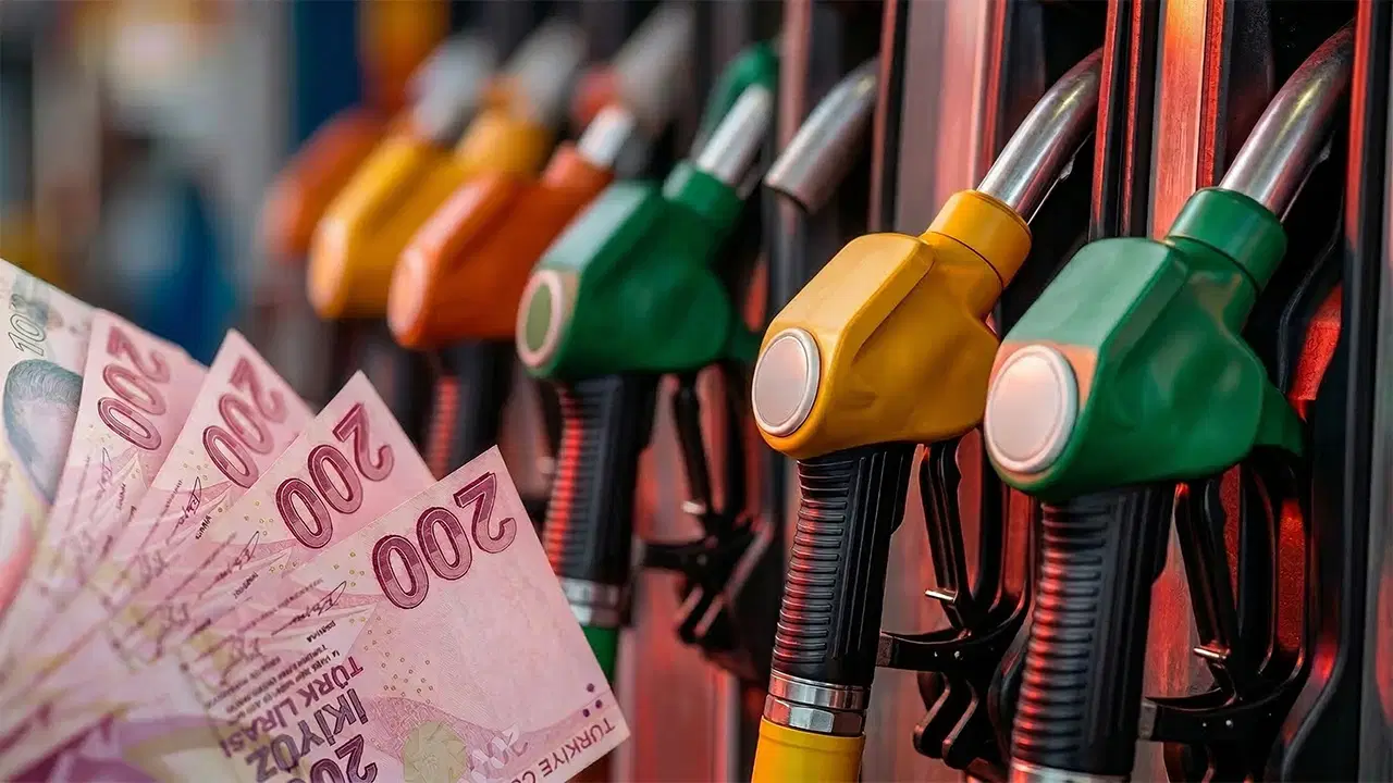 Benzin ve motorine aynı anda zam geldi: İşte il il 3 Haziran güncel pompa fiyatları