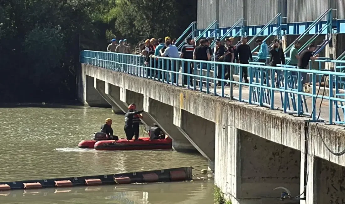 Karabük’te dün gece saatlerinde durakladığı yol kenarında ayağı kayarak Filyos