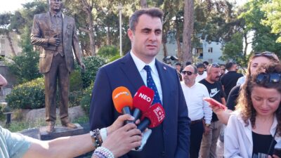 Buca Belediyesi ve Güzelbahçe Belediyesi'ndeki gözaltılara ilişkin düzenlenen basın açıklamasının