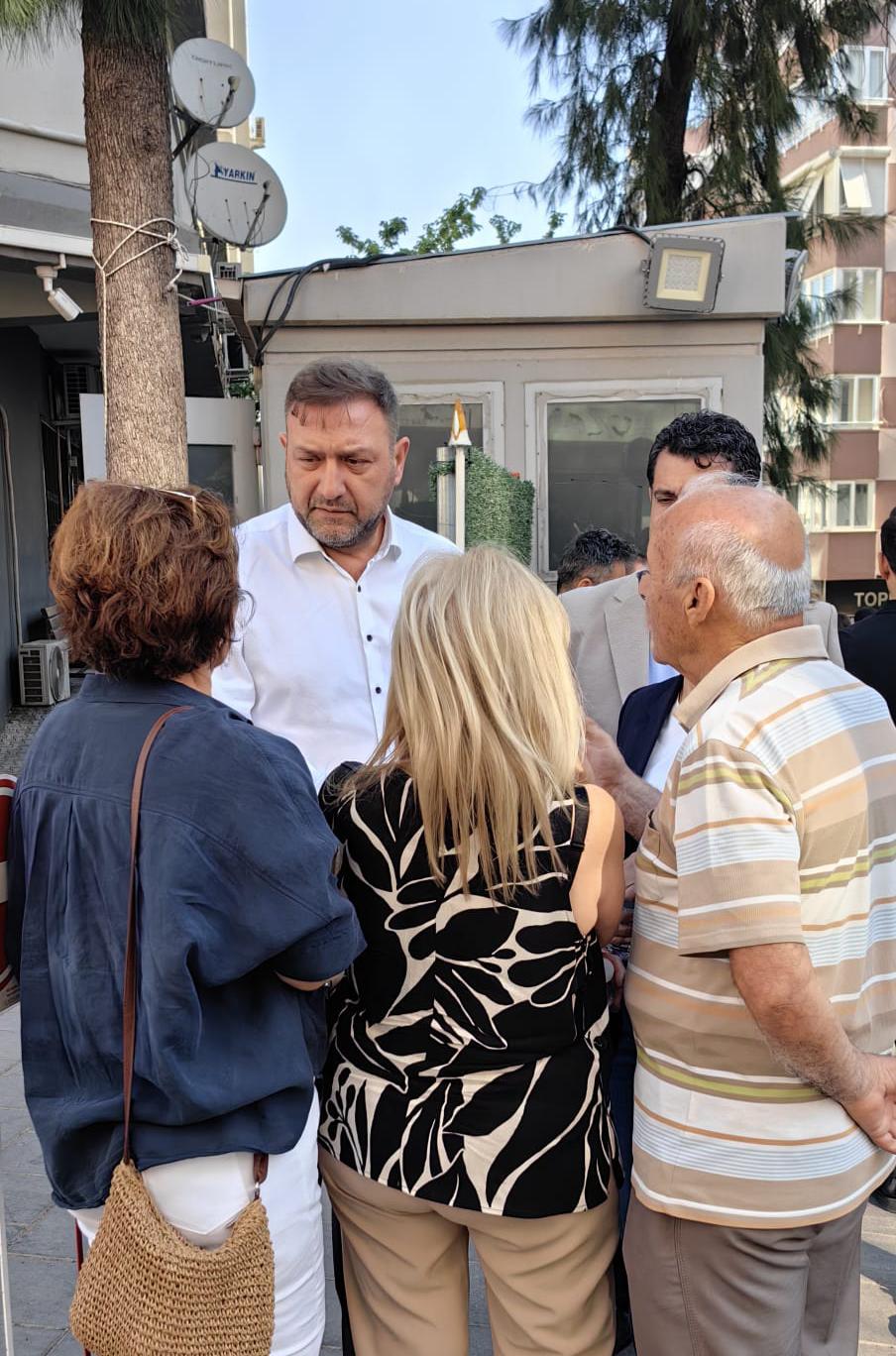 Balçova ve Seferihisar Belediye Başkanlarının şafak operasyonuyla gözaltına alınmasının ardından