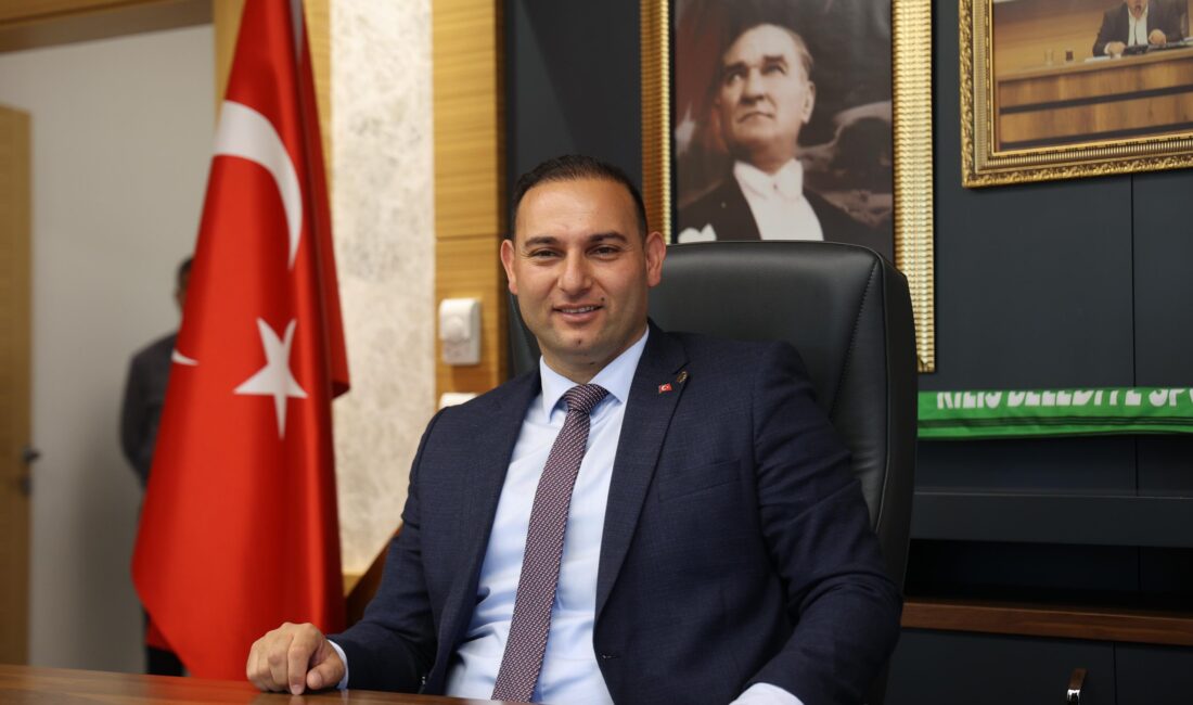 Kilis Belediye Başkanı Hakan Bilecen, Cumhuriyet Halk Partisi’nden (CHP) resmi