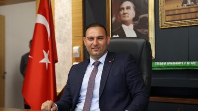 Kilis Belediye Başkanı Hakan Bilecen, Cumhuriyet Halk Partisi’nden (CHP) resmi