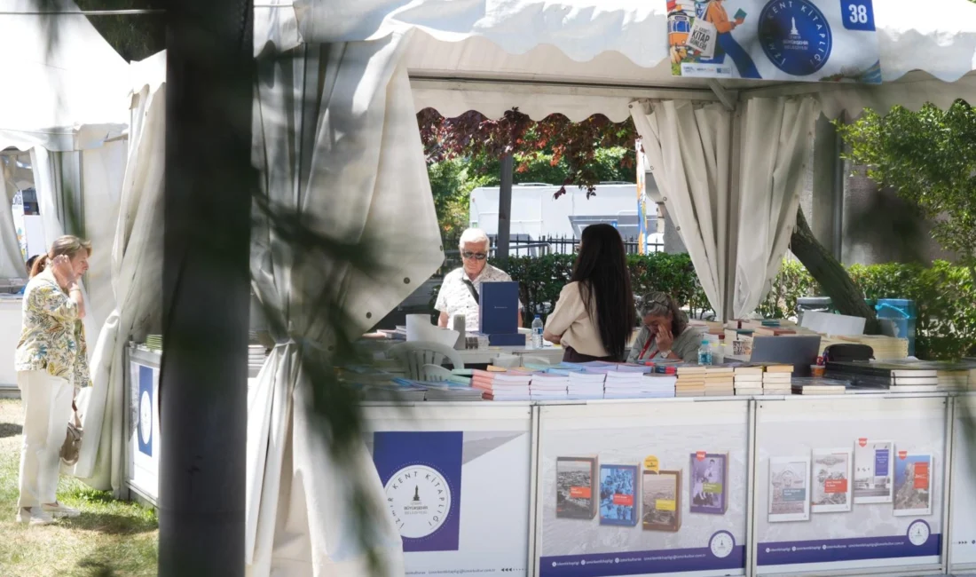 İzmir Kent Kitaplığı, 10. Kadıköy Kitap Günleri’nde yer alarak İzmir’in