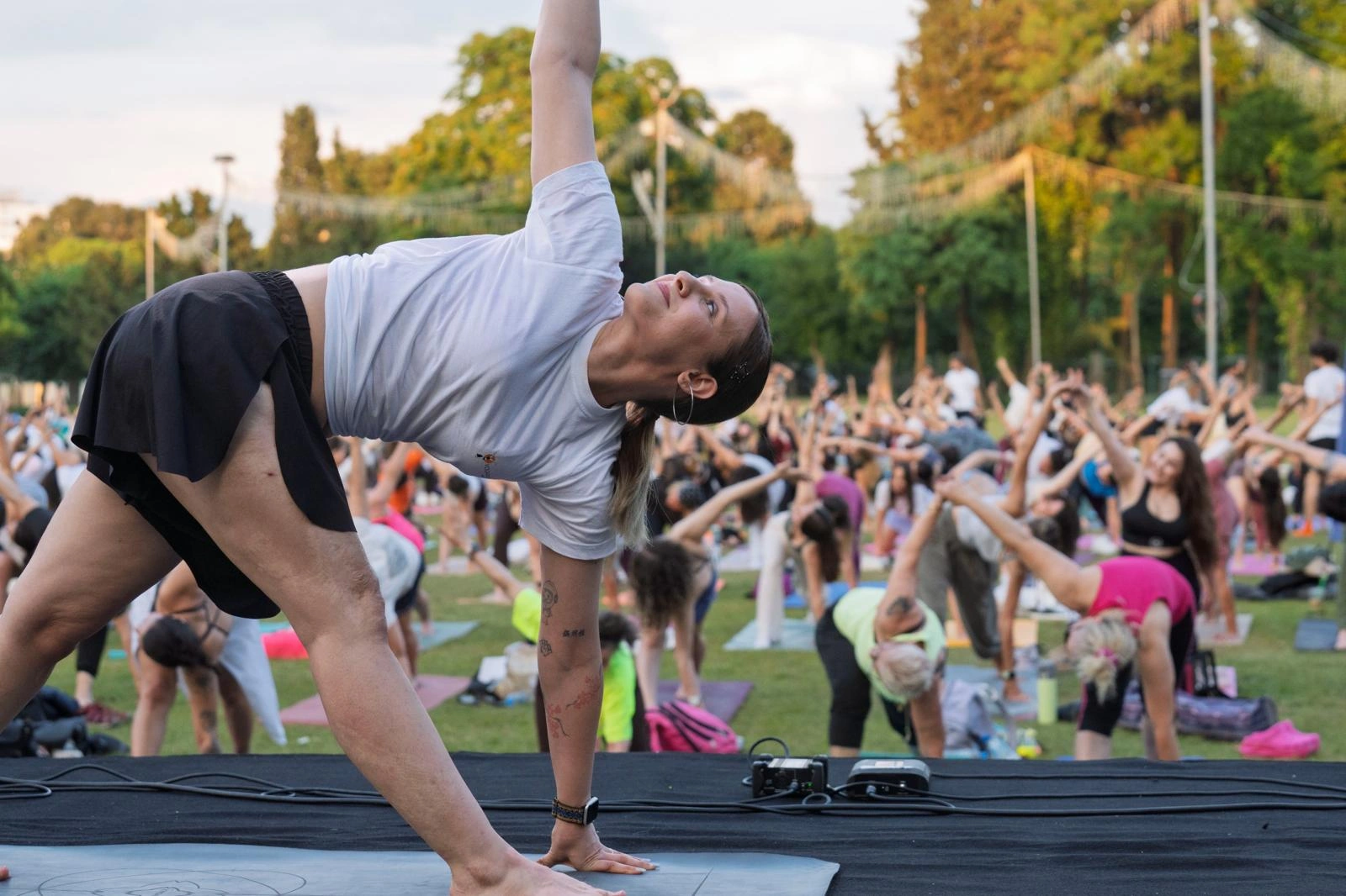 İzmir Büyükşehir Belediyesi’nin düzenlediği Yoga Festivali’nde heyecan tavan yaptı. Yüzlerce