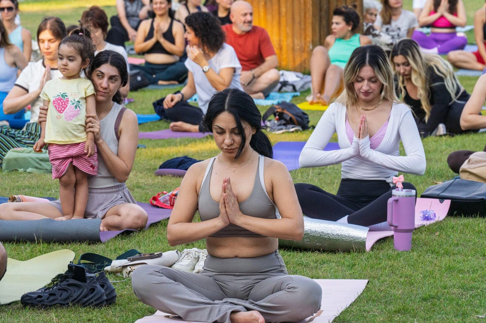 Kültürpark’tan sonra şimdi de Körfez’de! İzmir’de Dünya Yoga Günü için sıra dışı hamle 4 Kültürpark’tan sonra şimdi de Körfez’de! İzmir’de Dünya Yoga Günü için sıra dışı hamle